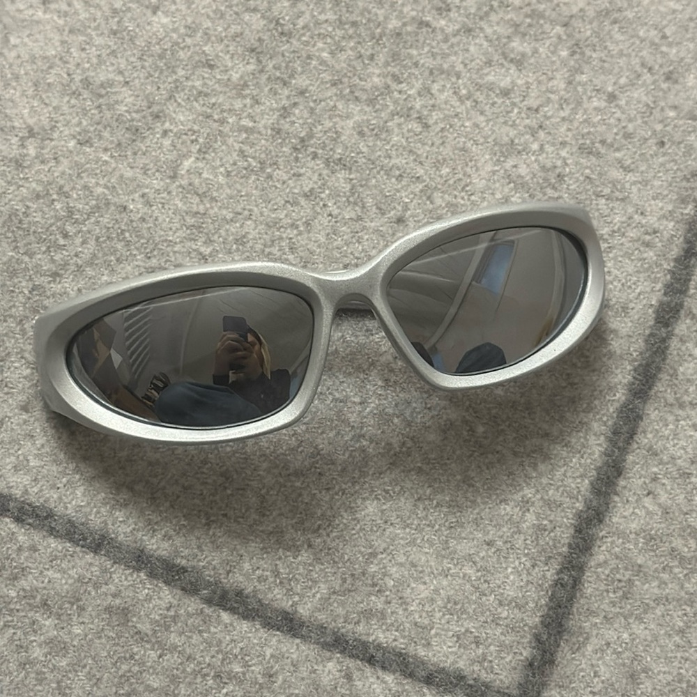 Balenciaga swift oval sunglasses silver Unisex